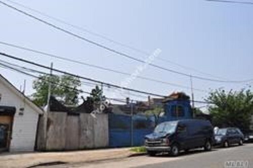 10414 Waltham St, Jamaica, NY for sale - Primary Photo - Image 1 of 1