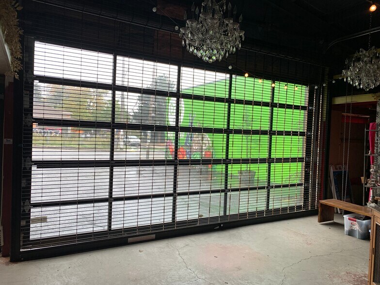 2105 SE Division St, Portland, OR for sale - Building Photo - Image 3 of 14