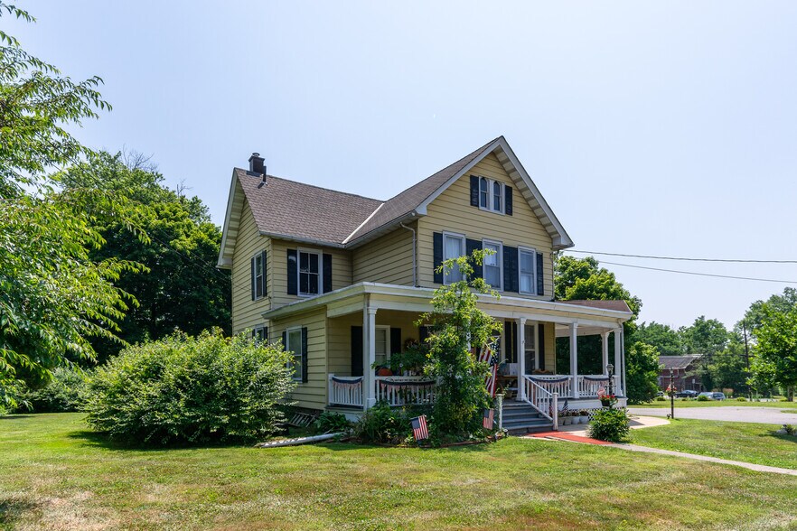38 John Ringo Rd, Ringoes, NJ for sale - Building Photo - Image 3 of 49