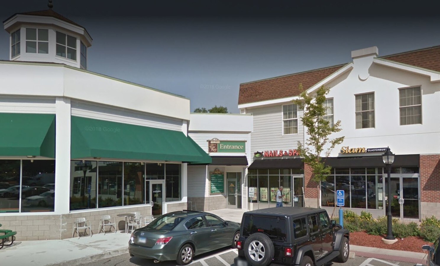 1355 Welles St, Glastonbury, CT 06033