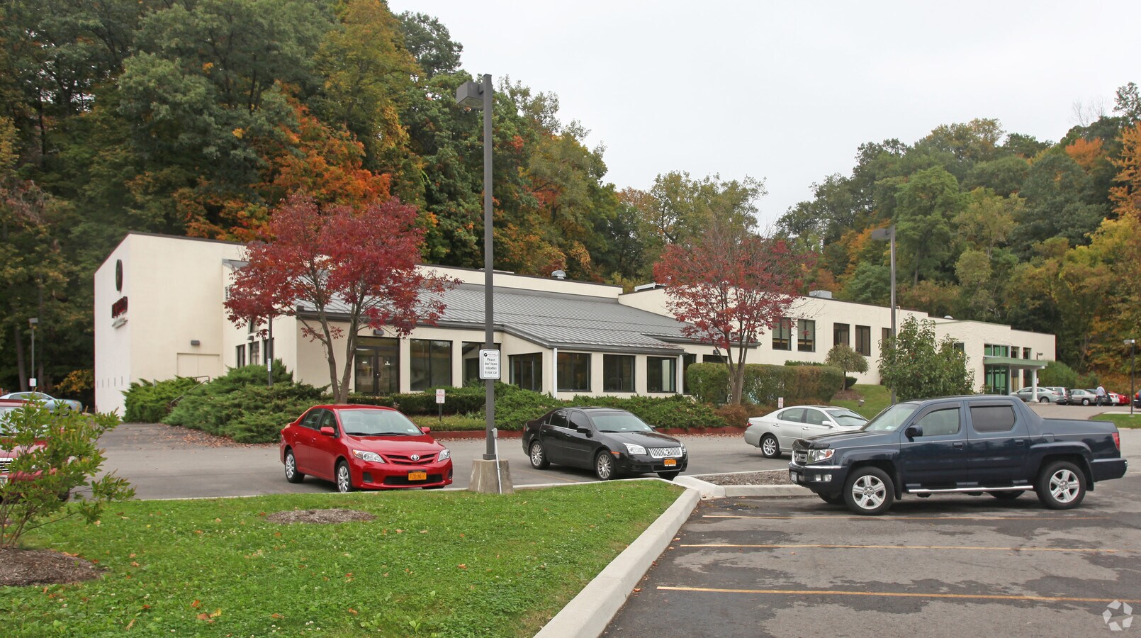 667 Panorama Trl W, Penfield, NY 14625