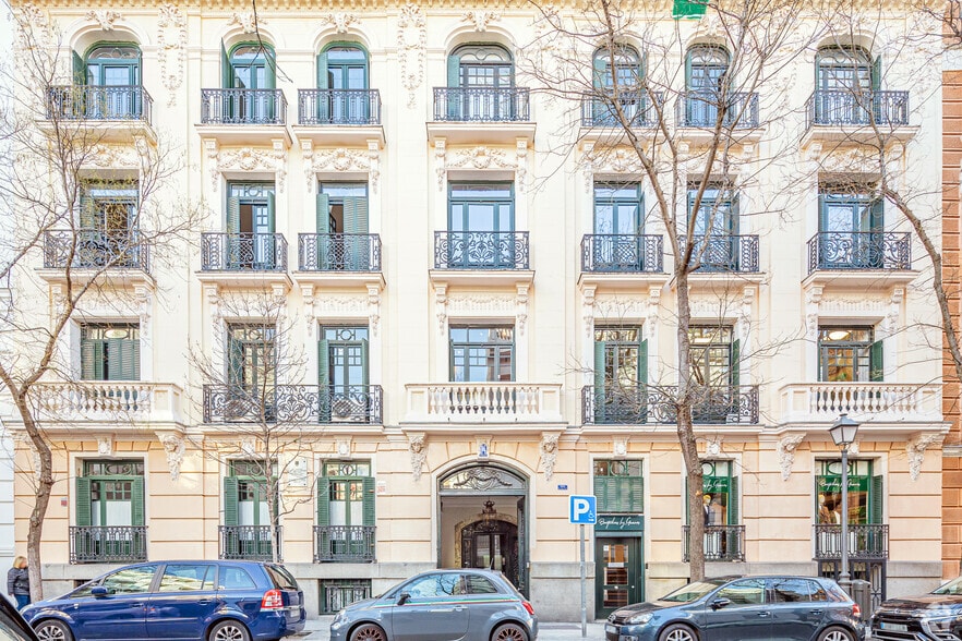 Calle del Monte Esquinza, 14, Madrid, Madrid for lease - Building Photo - Image 3 of 3
