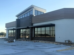 7501 25th Ave, Texas City, TX for lease Interior Photo- Image 1 of 11