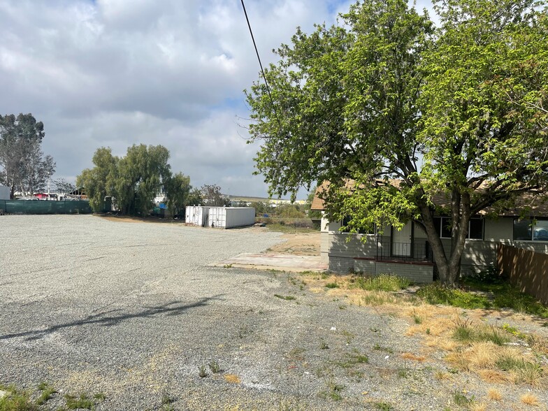 7241 Highway 395, Riverside, CA for lease - Building Photo - Image 1 of 3