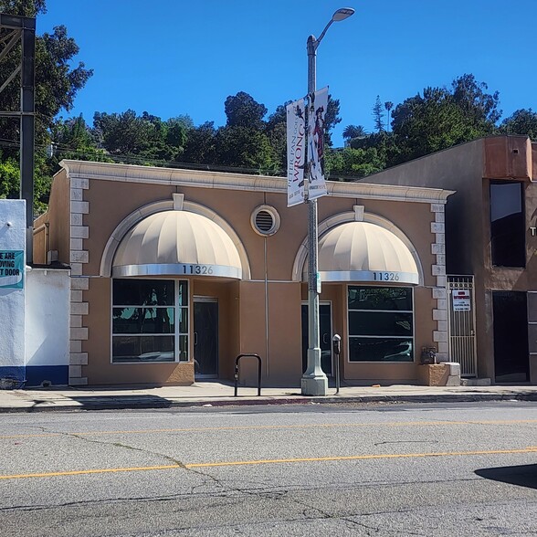 11326 Ventura Blvd, Studio City, CA for lease - Building Photo - Image 1 of 29