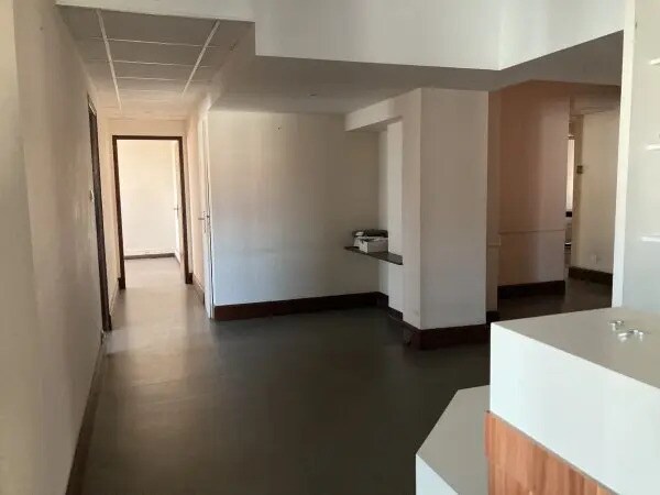 Office in Perpignan for sale - Interior Photo - Image 1 of 4