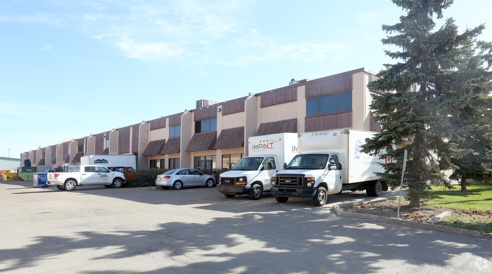 7572 Wagner Rd NW, Edmonton, AB for sale - Building Photo - Image 1 of 1