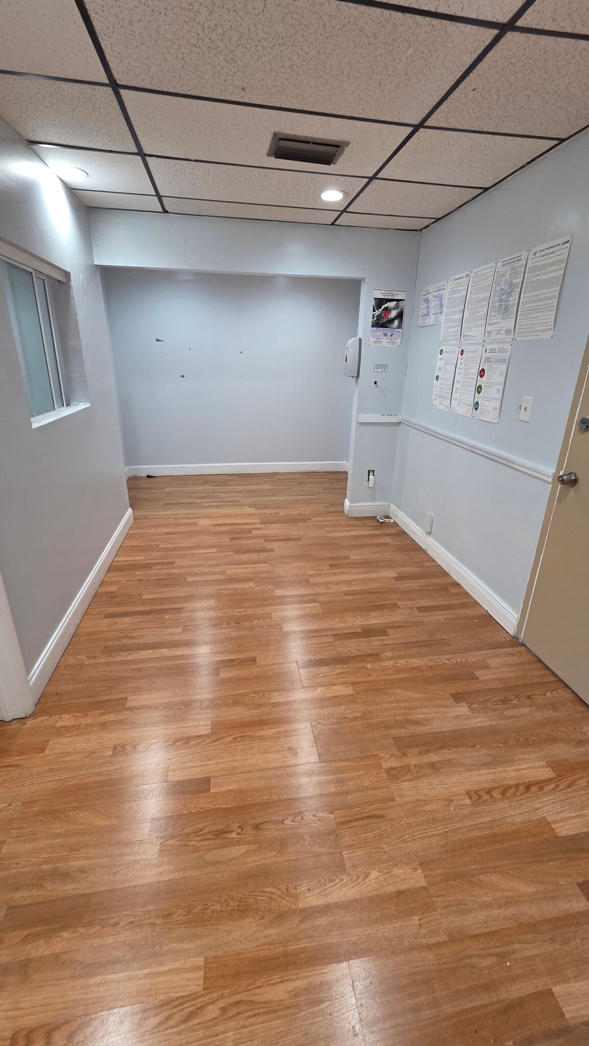 3383 NW 7th St, Miami, FL for lease Interior Photo- Image 1 of 10
