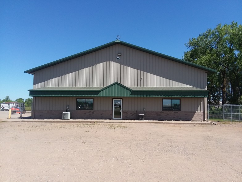 3660 32nd St, Saint Cloud, MN for sale - Building Photo - Image 1 of 1