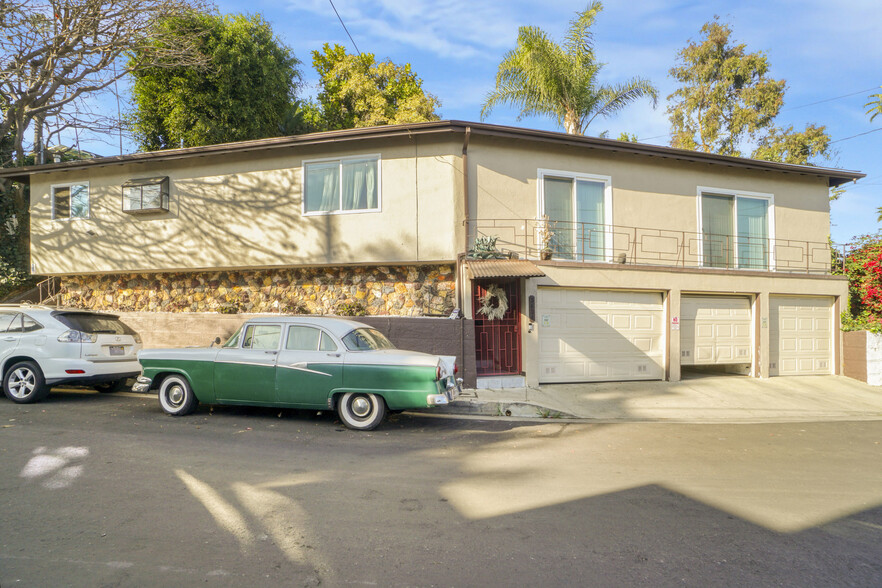 3432 Larissa Dr, Los Angeles, CA for sale - Primary Photo - Image 1 of 16