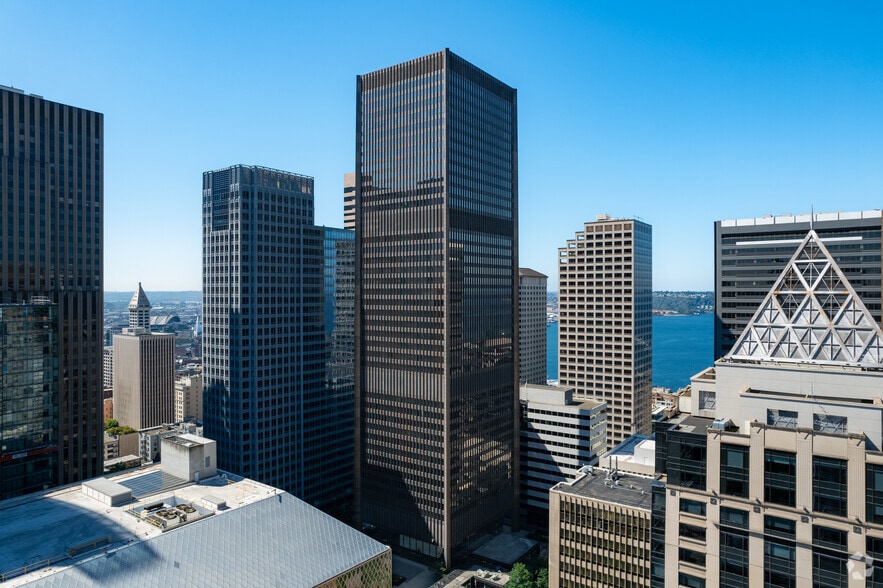 1001 4th Ave, Seattle, WA for lease - Building Photo - Image 2 of 9