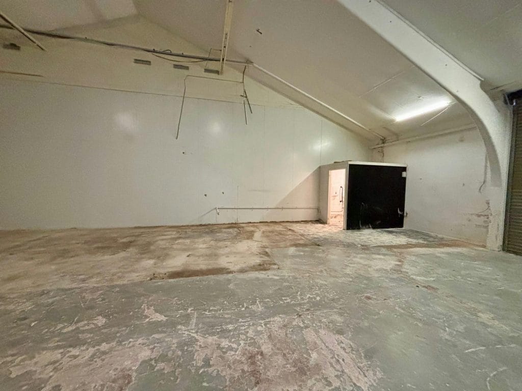 Penarth Rd, Cardiff for lease Interior Photo- Image 1 of 2