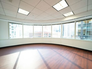 350 N LaSalle St, Chicago, IL for lease Interior Photo- Image 2 of 7