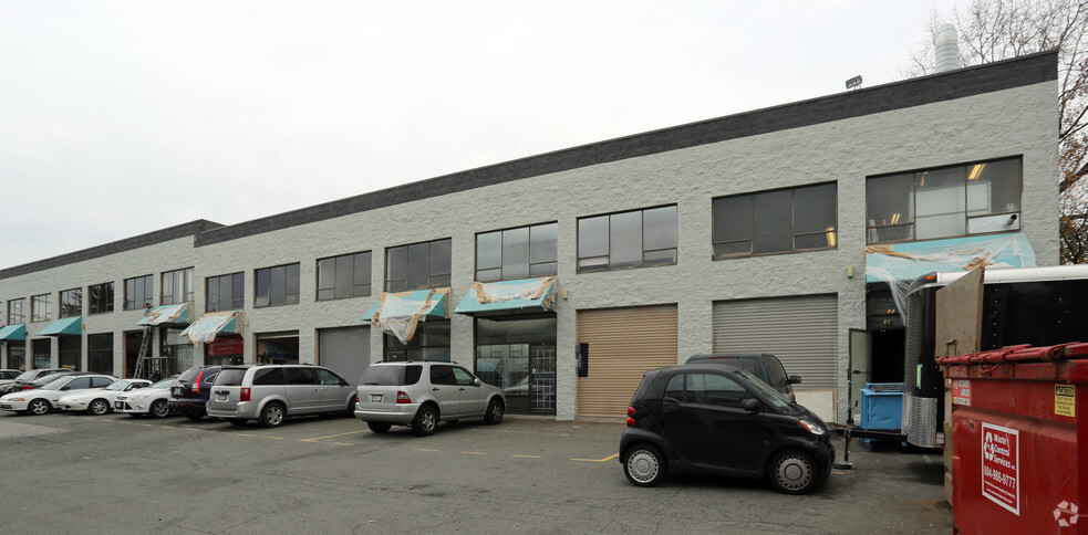 954 Marine Dr SW, Vancouver, BC for lease - Primary Photo - Image 1 of 2