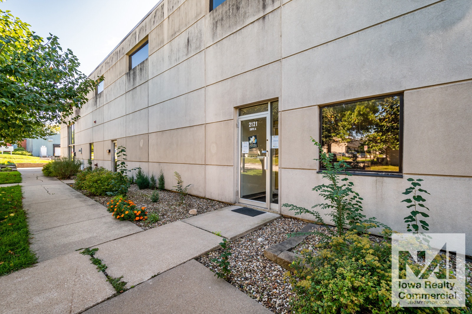 2127 N Towne Ln NE, Cedar Rapids, IA for sale Building Photo- Image 1 of 1