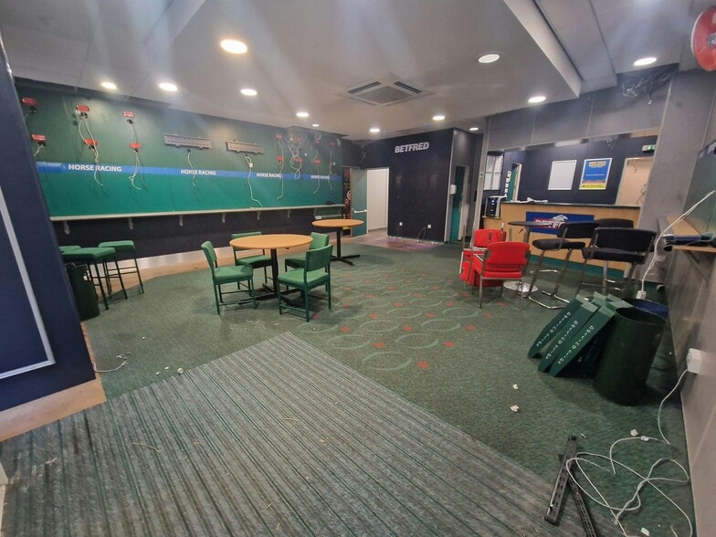 7A-7D West St, Havant for lease - Building Photo - Image 3 of 10