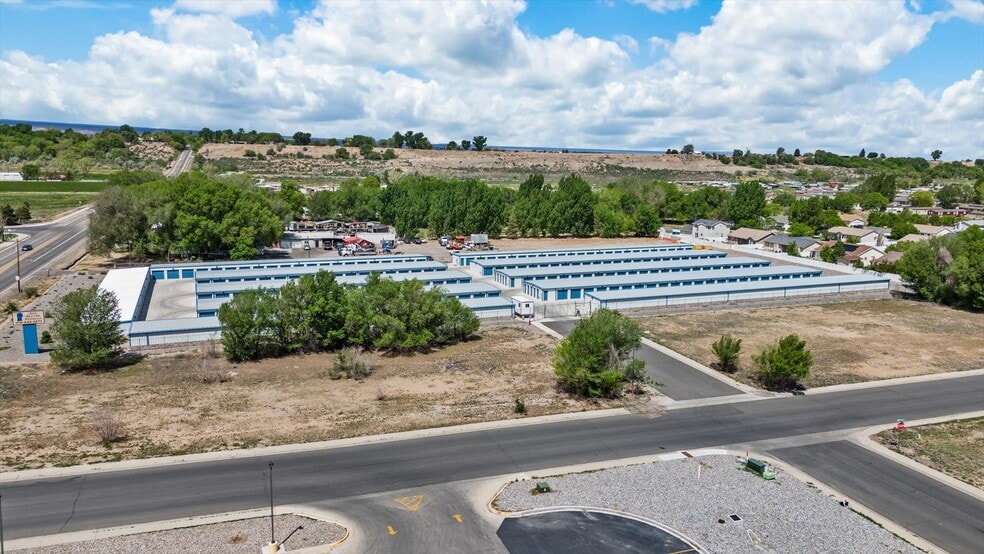 1141 Sequoia Way, Montrose, CO for sale - Building Photo - Image 3 of 9