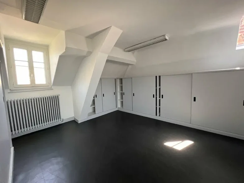 Office in Beauvais for sale - Interior Photo - Image 2 of 9
