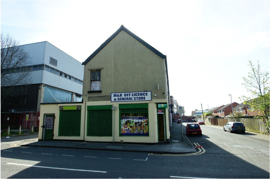 Stoney Rock Ln, Leeds for sale Primary Photo- Image 1 of 1