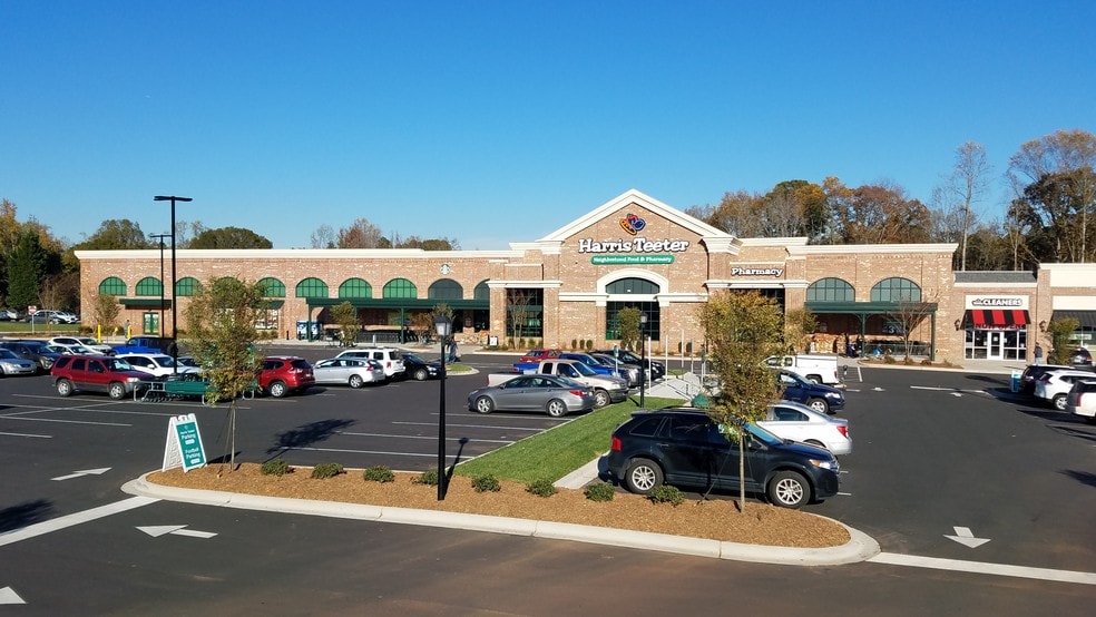 915 Southpoint Rd, Belmont, NC 28012