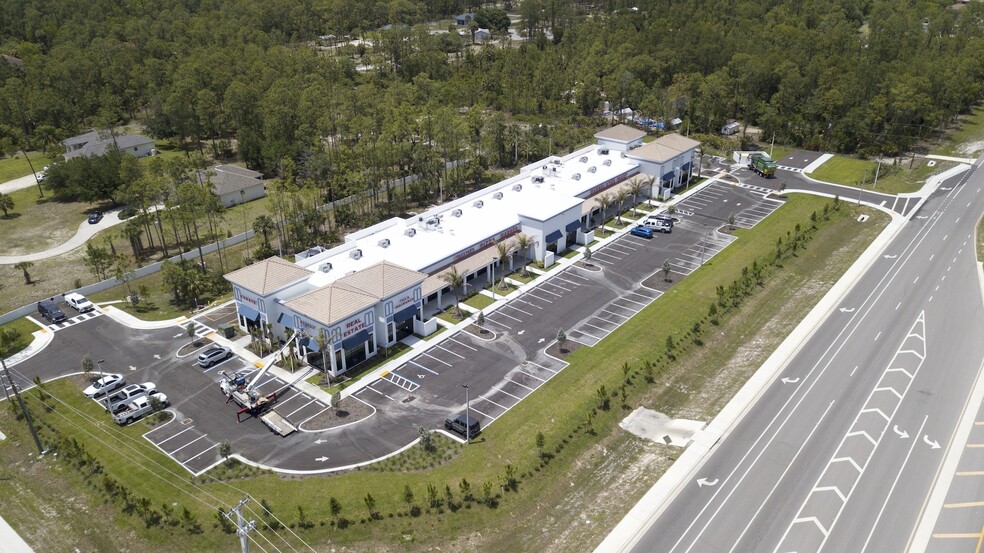 55 Everglades Blvd, Naples, FL for lease - Building Photo - Image 2 of 6