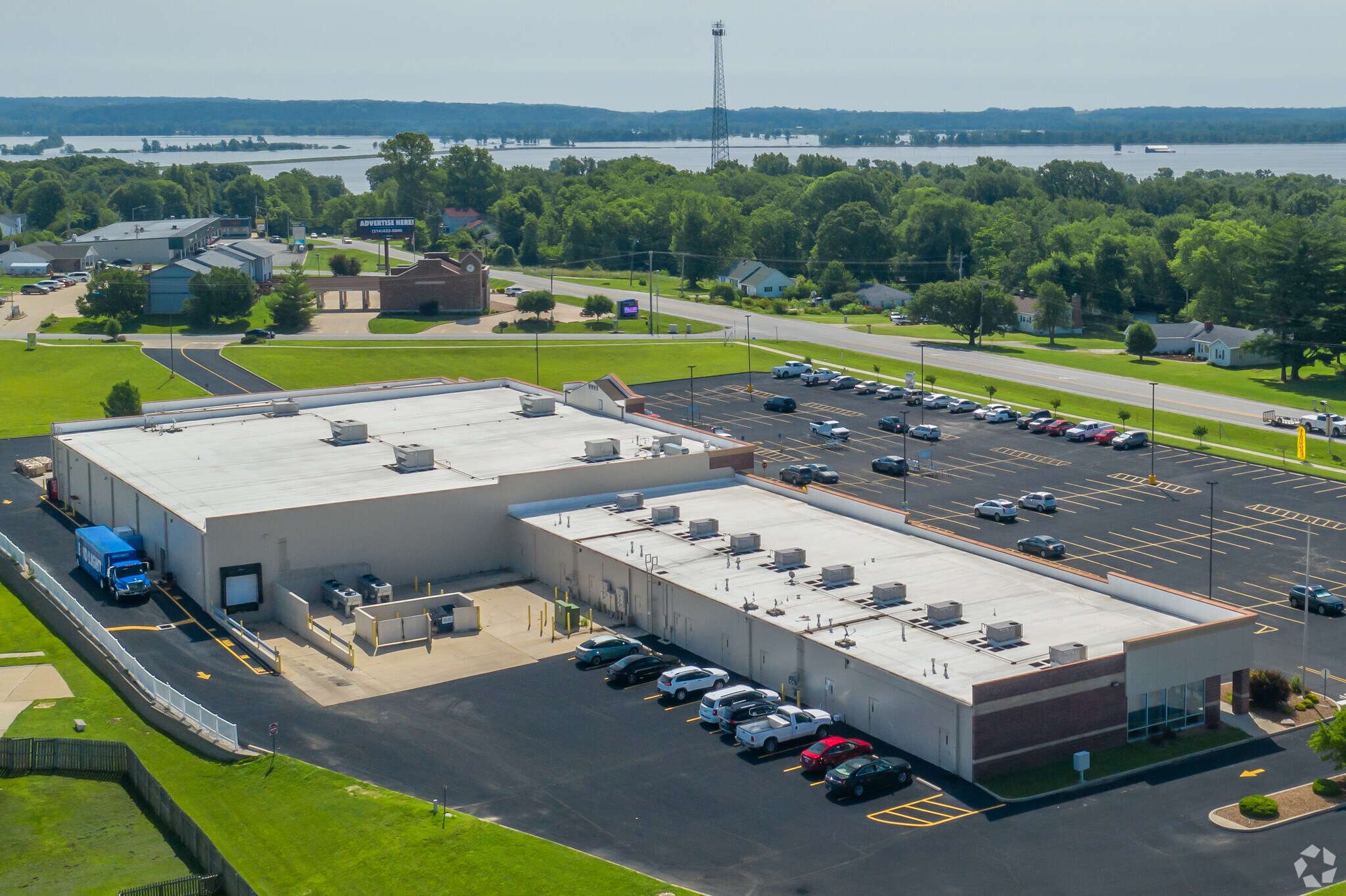 537 Winfield Plaza, Winfield, MO 63389 Winfield Plaza