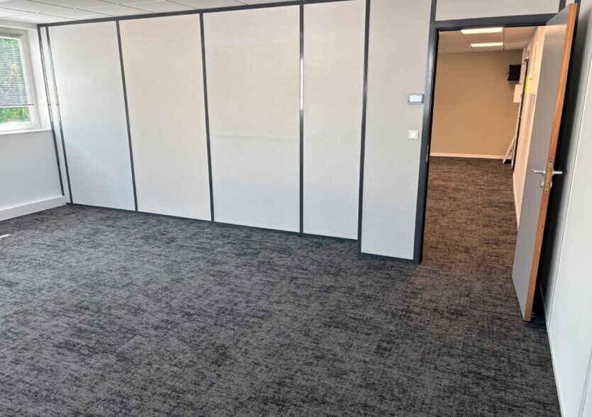 12 Avenue Henri Becquerel, Mérignac for lease - Building Photo - Image 3 of 8