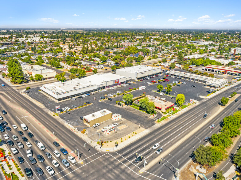 Bonanza Shopping Center portfolio of 4 properties for sale on LoopNet.com - Aerial - Image 1 of 5