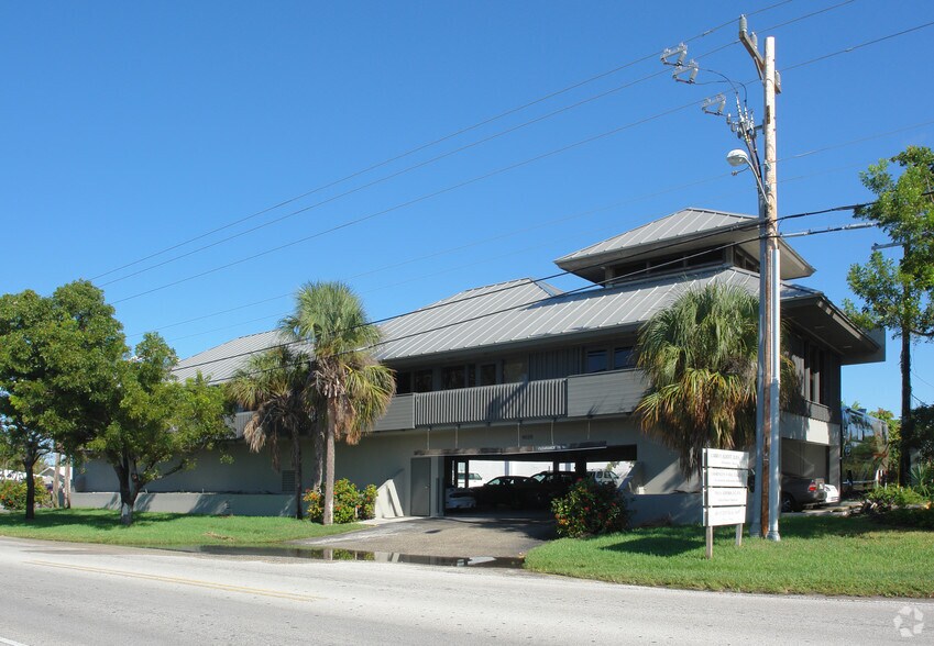 1825 NE 45th St, Fort Lauderdale, FL for lease - Primary Photo - Image 1 of 4