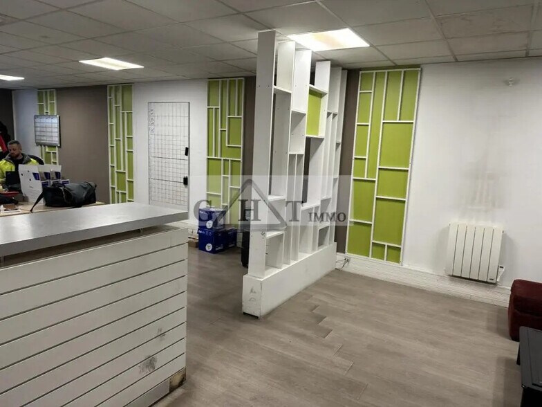 Office in Gonesse for lease - Interior Photo - Image 3 of 7