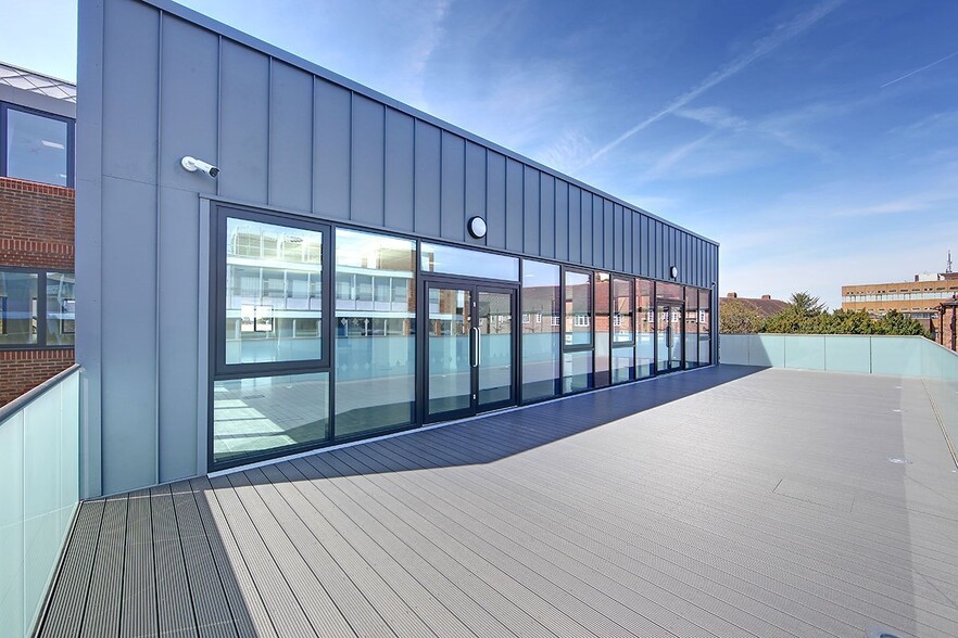 145 London Rd, Kingston Upon Thames for lease - Building Photo - Image 3 of 19