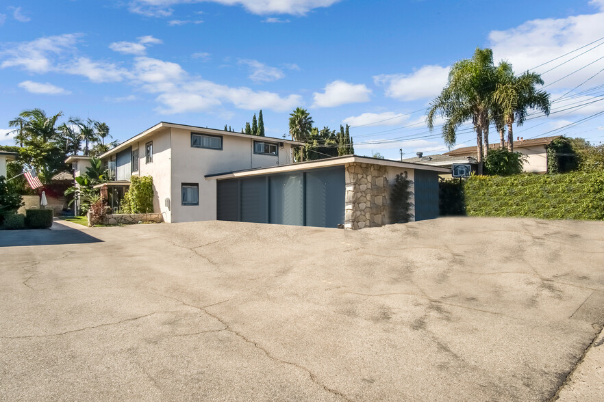 263 16th Pl, Costa Mesa, CA for sale - Building Photo - Image 2 of 5