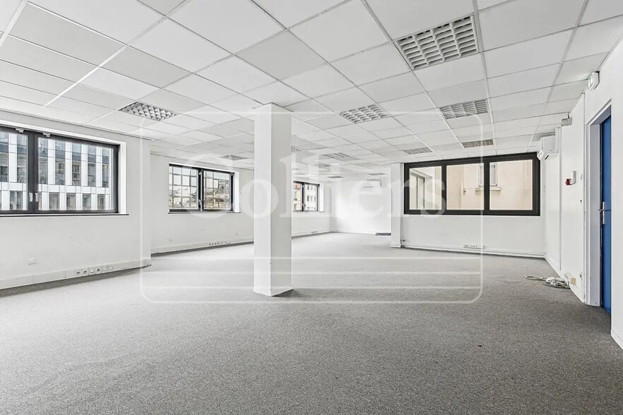 26 Rue Anatole France, Levallois-Perret for lease - Interior Photo - Image 3 of 12