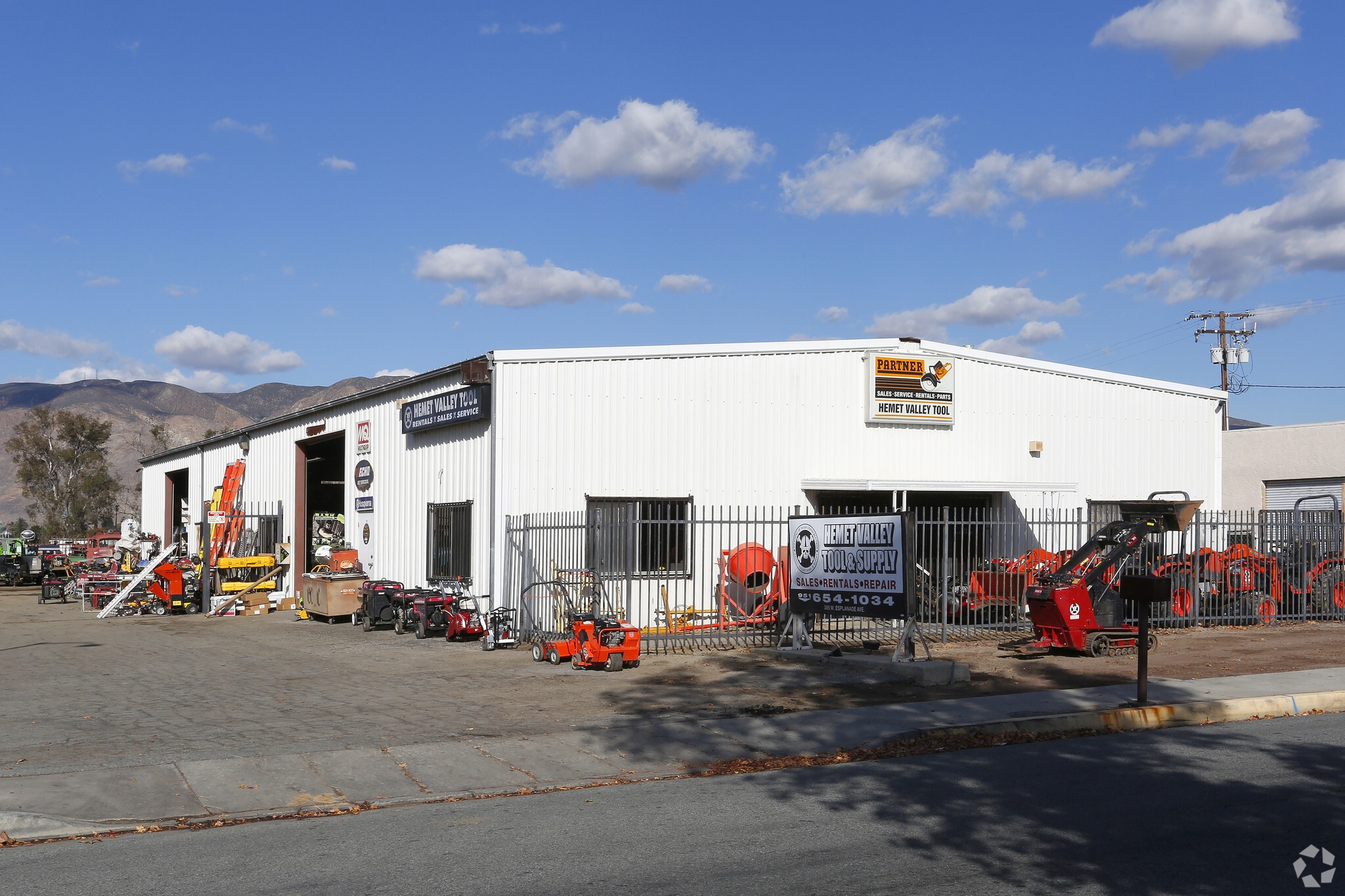 385 W Esplanade Ave, San Jacinto, CA for lease Primary Photo- Image 1 of 5