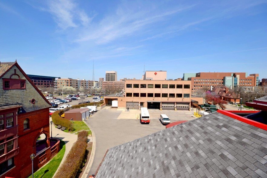 100 Eliot St, Detroit, MI for sale - Building Photo - Image 1 of 1