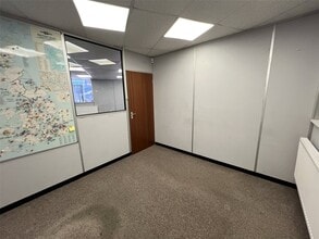 Arterial Rd, Leigh On Sea for lease Interior Photo- Image 2 of 8