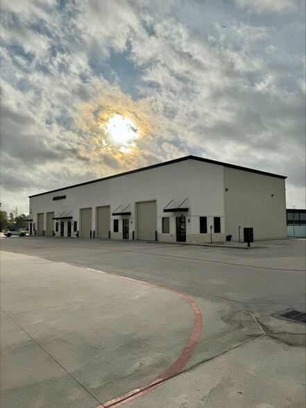 950 FM 1960 Rd, Houston, TX for sale - Building Photo - Image 1 of 1