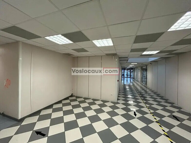 Office in Grasse for lease - Building Photo - Image 3 of 6