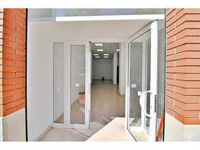 Retail in Polinyà, Barcelona for lease Interior Photo- Image 2 of 7