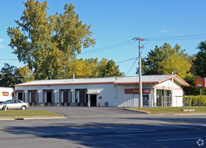 240-242 Wolf Road portfolio of 2 properties for sale on LoopNet.com - Primary Photo - Image 2 of 2