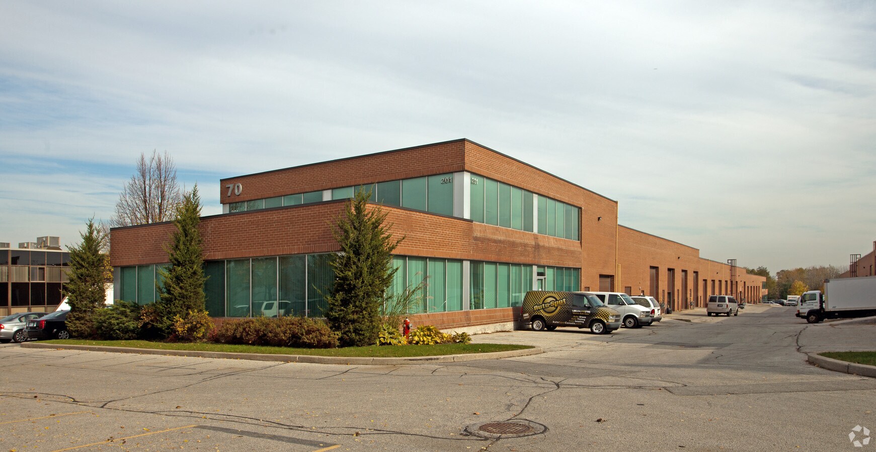 70 E Beaver Creek Rd, Richmond Hill, ON L4B 3B2