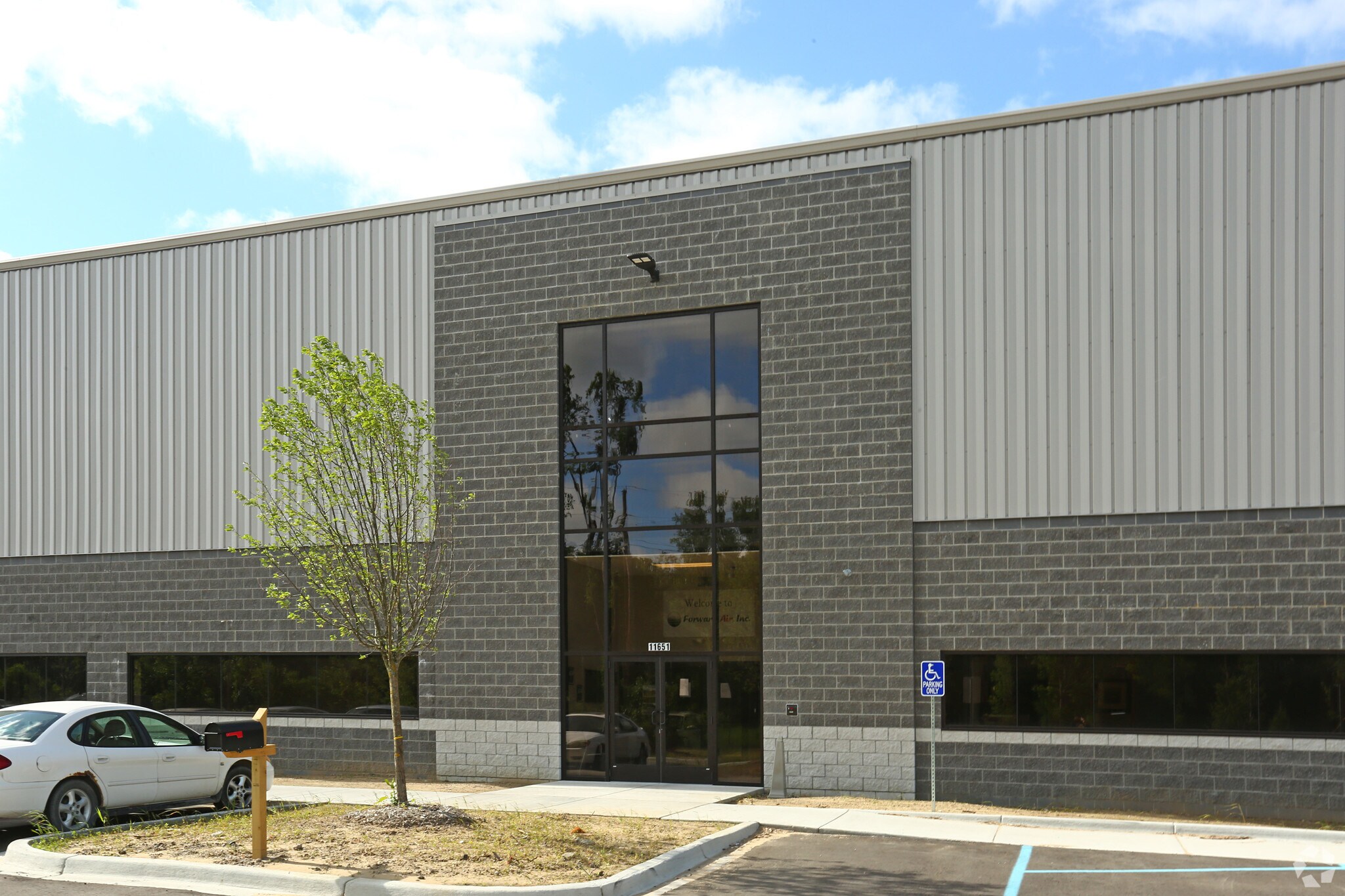 11651 Hannan Rd, Romulus, MI for sale Primary Photo- Image 1 of 1