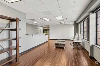 3730 S Elizabeth St, Independence, MO for lease Interior Photo- Image 2 of 14