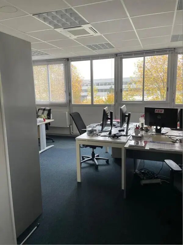 Location Local d'activités 1 724 m² - Photo 1