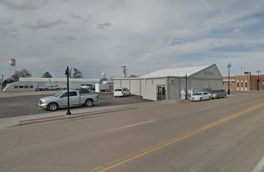 101 W Long St, Dighton, KS 67839