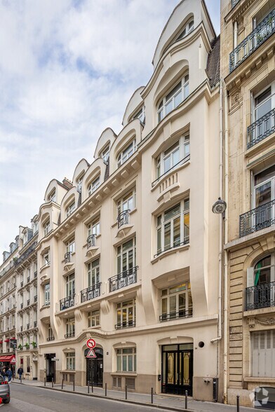 14 Rue Cambacérès, Paris for lease - Primary Photo - Image 1 of 2