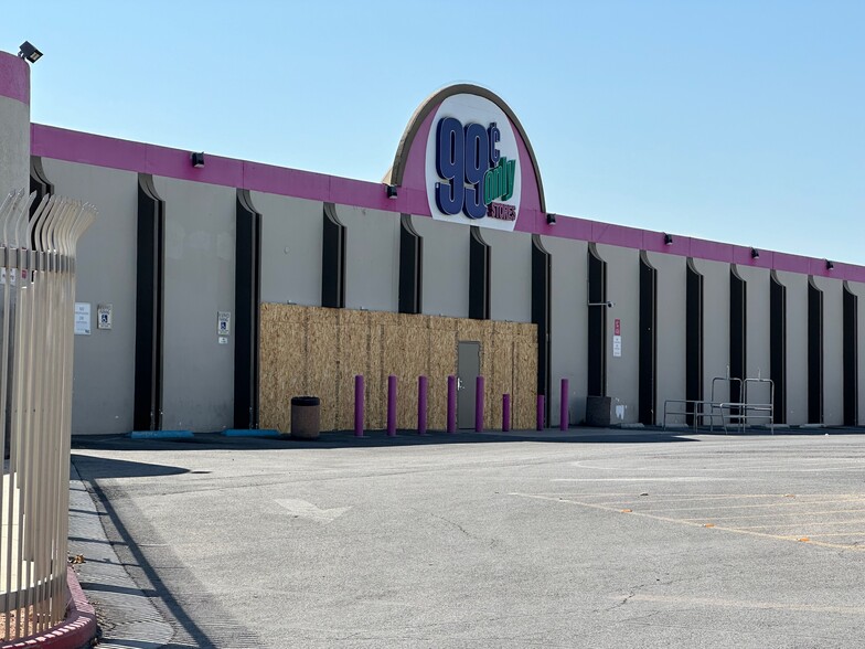 1325 E Flamingo Rd, Las Vegas, NV for lease - Building Photo - Image 1 of 25