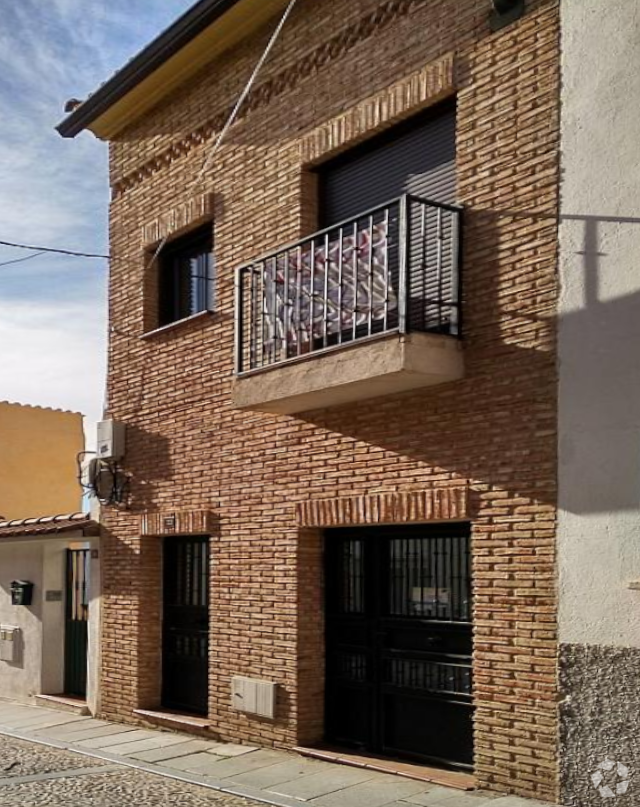 Retail in Navalcarnero, Madrid for sale Primary Photo- Image 1 of 1