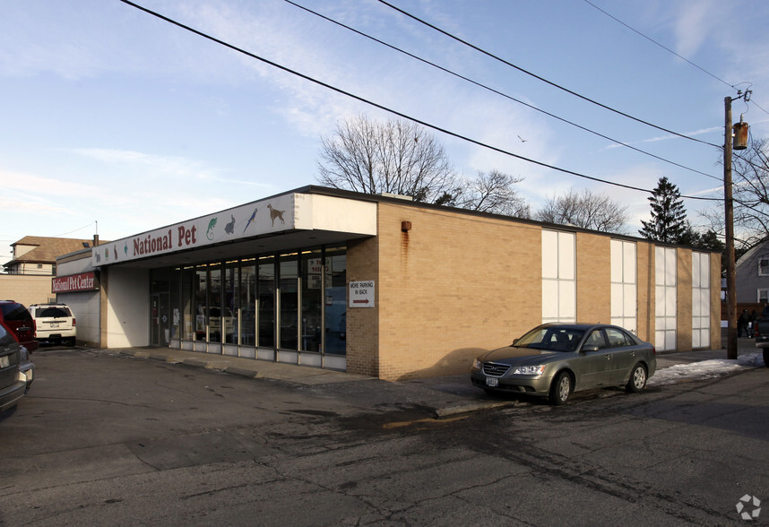 726 Reservoir Ave, Cranston, RI for lease - Primary Photo - Image 1 of 5