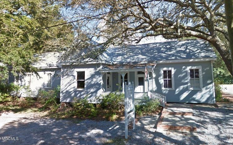 424 Washington Ave, Ocean Springs, MS for sale - Primary Photo - Image 1 of 1